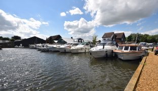 Wroxham - Mooring plot