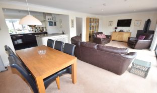 Horning - 4 Bedroom End town house