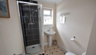 Horning - 4 Bedroom End town house