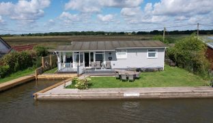 Potter Heigham - 3 Bedroom Detached bungalow