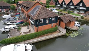 Horning - 4 Bedroom End town house