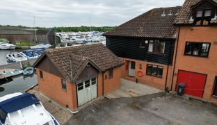 Horning - 4 Bedroom End town house