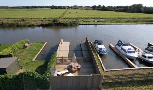 Potter Heigham - Mooring Plot