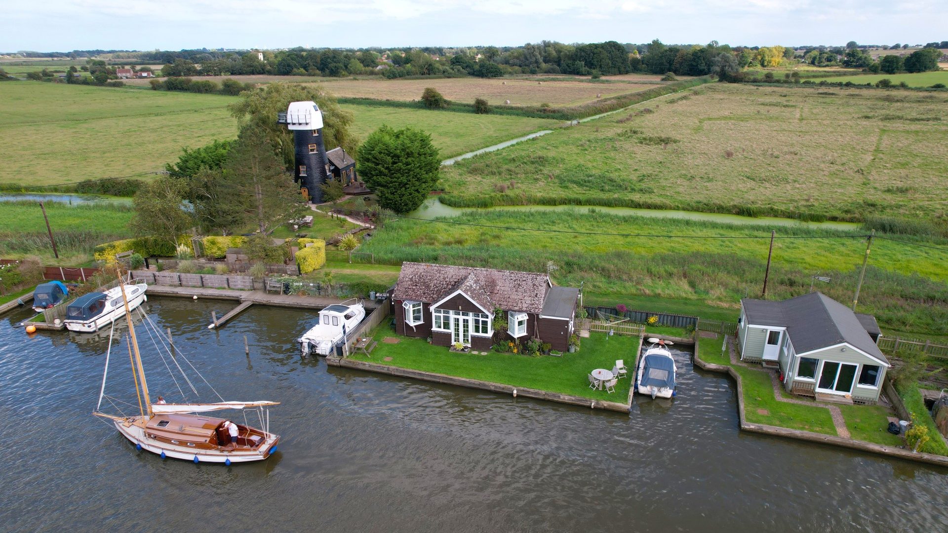 3 bedroom bungalow, Repps with Bastwick Waterside Estate Agents