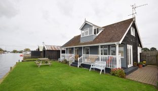Repps with Bastwick - 3 Bedroom 2 storey detached house