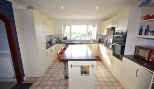 St Olaves - 4 Bedroom Detached house