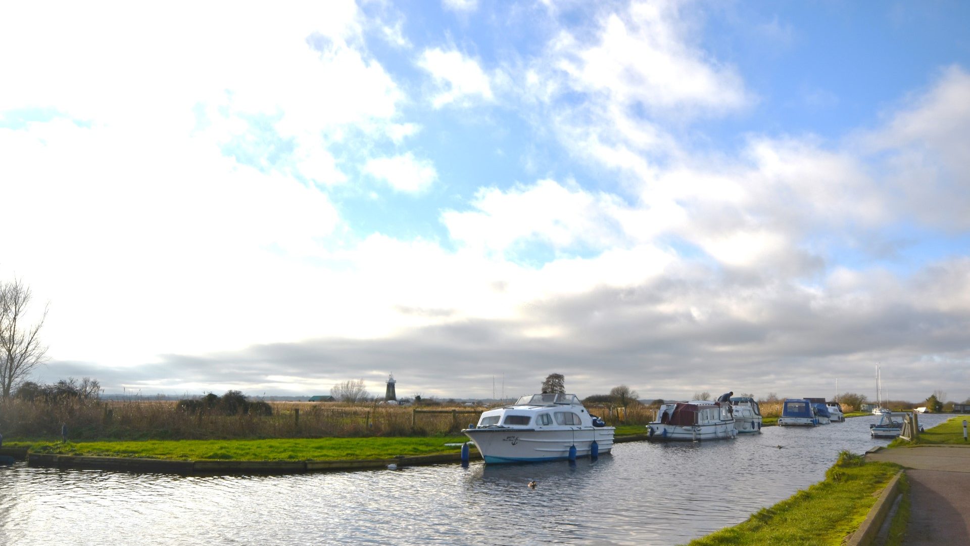 Mid terraced cottage, Thurne Waterside Estate Agents