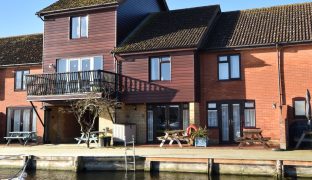 Horning - 2 Bedroom Town house