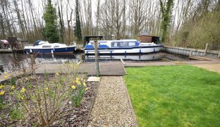 Wayford Bridge - Mooring Plot