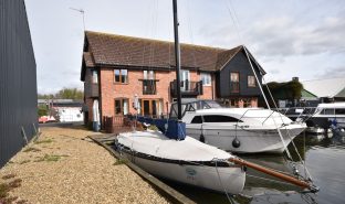 Wroxham - 3 Bedroom Town house