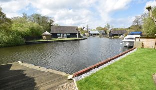 Hoveton - 4 Bedroom Detached house