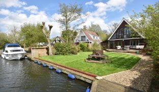 Hoveton - 4 Bedroom Detached house