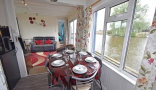 Repps with Bastwick - 3 Bedroom Detached bungalow