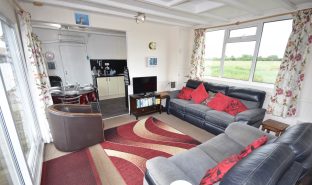 Repps with Bastwick - 3 Bedroom Detached bungalow