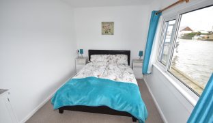 Repps with Bastwick - 3 Bedroom Detached bungalow