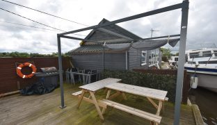 Repps with Bastwick - 3 Bedroom Detached bungalow