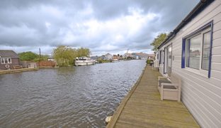 Repps with Bastwick - 3 Bedroom Detached bungalow