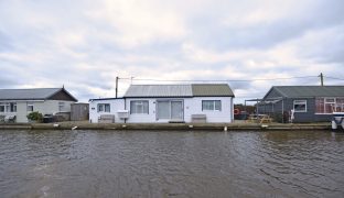 Repps with Bastwick - 3 Bedroom Detached bungalow
