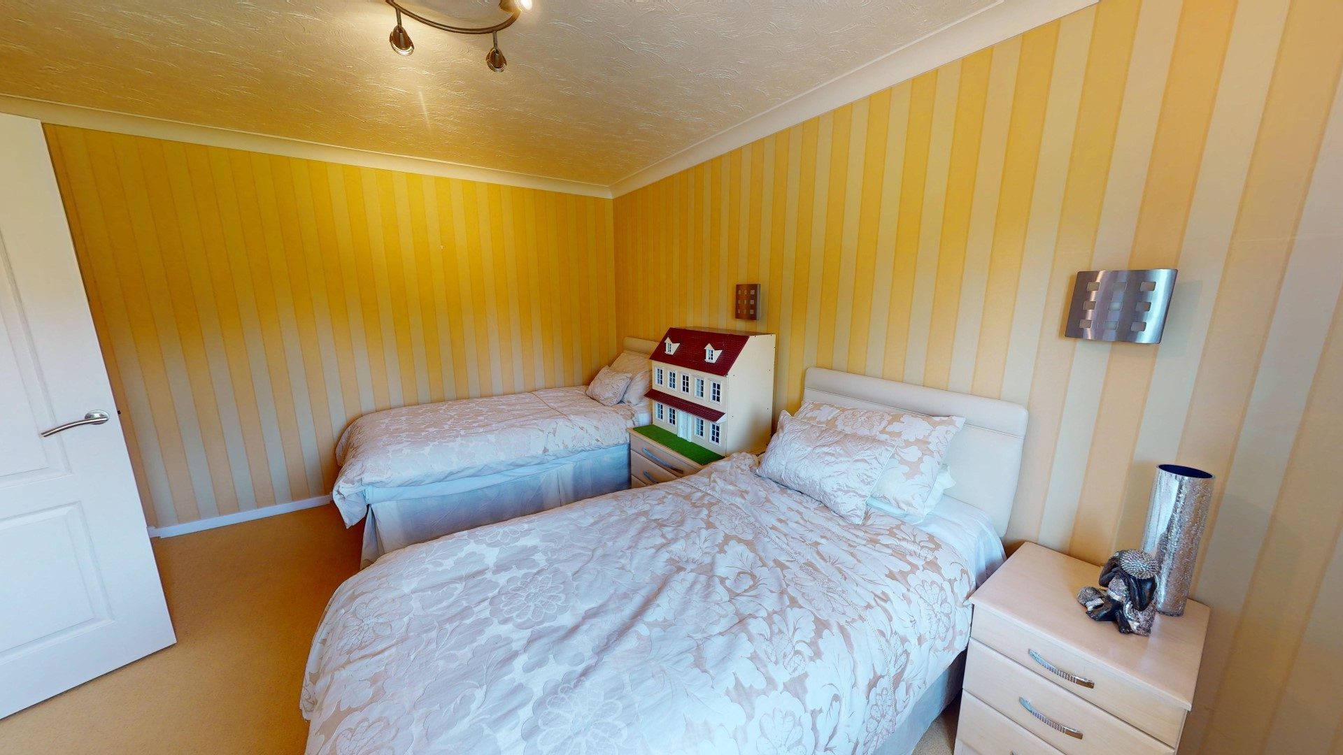 5 bed detached property, Oulton Broad Waterside Estate Agents