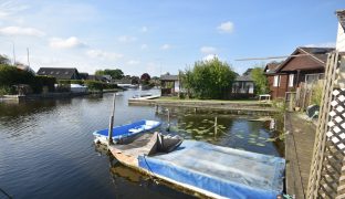 Hoveton - 1 Bedroom Bungalow 