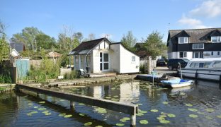 Hoveton - 1 Bedroom Bungalow 