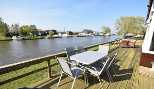 Repps with Bastwick - 3 Bedroom Bungalow