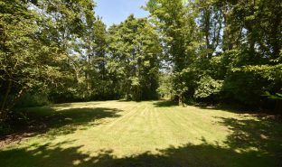 Beccles - Plot with moorings
