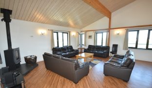 Martham - 6 Bedroom Detached house