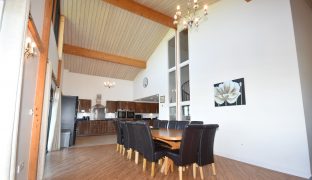 Martham - 6 Bedroom Detached house