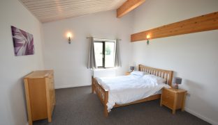 Martham - 6 Bedroom Detached house
