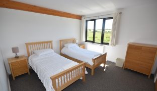 Martham - 6 Bedroom Detached house