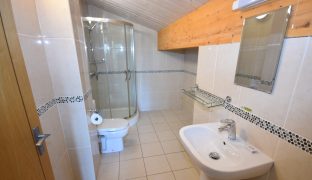 Martham - 6 Bedroom Detached house