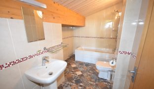 Martham - 6 Bedroom Detached house