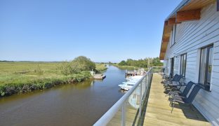 Martham - 6 Bedroom Detached house