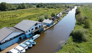 Martham - 6 Bedroom Detached house