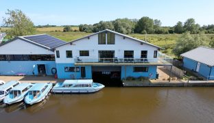 Martham - 6 Bedroom Detached house