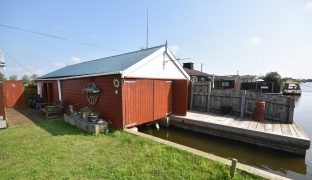 Potter Heigham - 2 Bedroom Detached bungalow