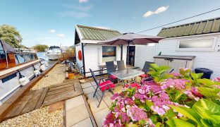 Repps with Bastwick - 3 Bedroom detached bungalow