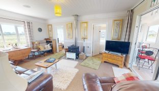 Repps with Bastwick - 3 Bedroom detached bungalow