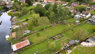 Hoveton - 4 Bedroom detached house