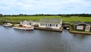 Repps with Bastwick - 3 Bedroom detached bungalow