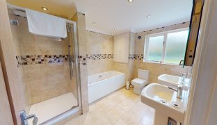 Wroxham - 6 Bedroom Detached house