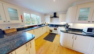 Wroxham - 6 Bedroom Detached house