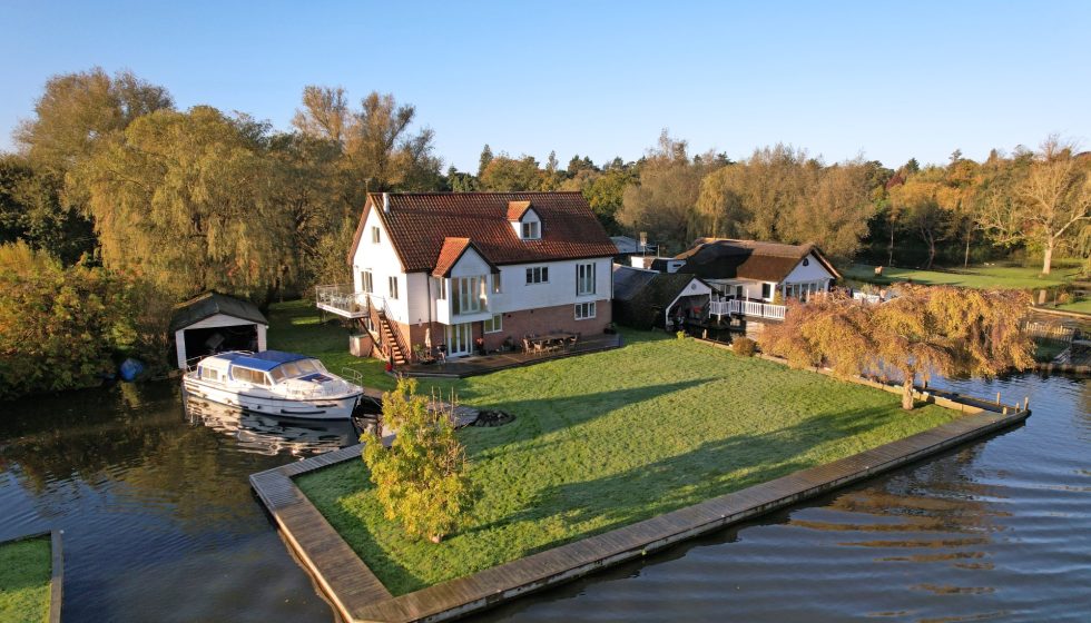 6 Bed Detached House Wroxham Waterside Estate Agents 6 Bed Detached House Wroxham Waterside Estate Agents