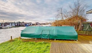 Potter Heigham - 2 Bedroom Detached bungalow