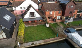 Horning - 3 Bedroom Link Detached House
