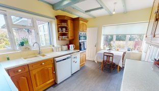 Neatishead - 5 Bedroom Detached house