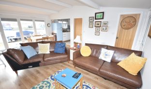 Potter Heigham - 2 Bedroom Detached bungalow