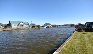 Repps with Bastwick - 3 Bedroom detached bungalow