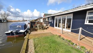 Potter Heigham - 2 Bedroom Detached bungalow